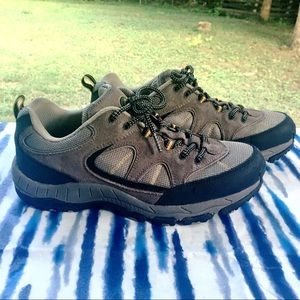 🏔 MINT Nevados Hiking Boots - Size 10! 🏔🌲🐾